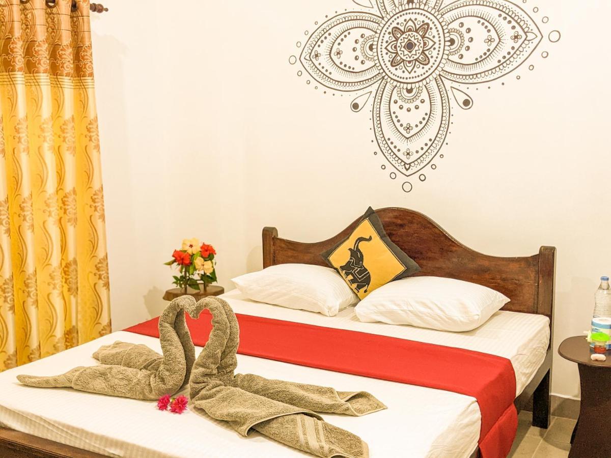 Choona Lodge 'View Of Sigiriya & Pidurangala With Sunrise' 외부 사진